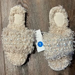 Furry Pearl slippers NWT